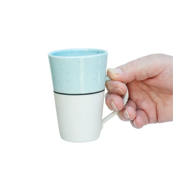 Grande tasse haute en porcelaine blanche - Glaçure bleu canard